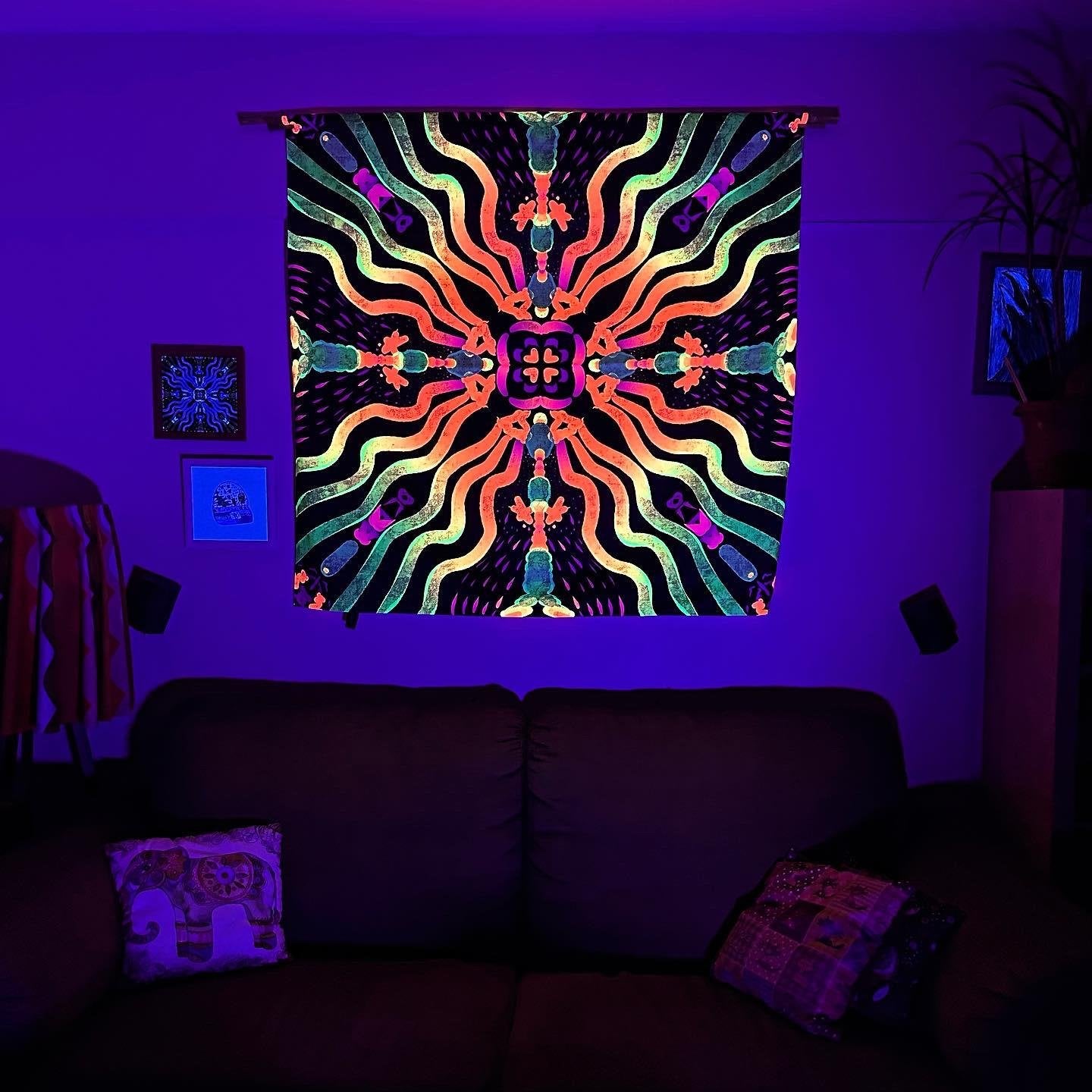 R A V E - N E O N / Neon Wanddekoration 70x70 cm